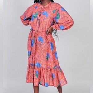 Like new Raquel Allegra silk paisley tent dress with tie 🧡